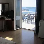 In With Sea View, Terrace, Air Conditioning, Wi-fi