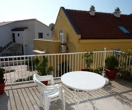 In With Sea View, Terrace, Air Conditioning, Wi-fi Penzion