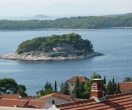 In With Sea View, Terrace, Air Conditioning, Wi-fi Penzion 3*