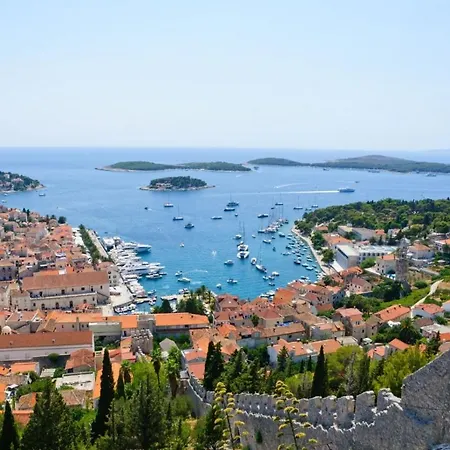 In With Sea View, Terrace, Air Conditioning, Wi-fi Hvar Town
