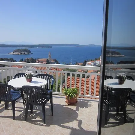 Penzion In With Sea View, Terrace, Air Conditioning, Wi-fi 3*